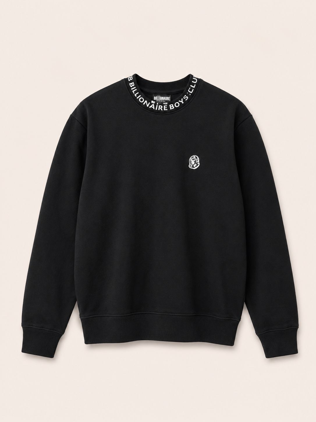 Polera negra logo cuello