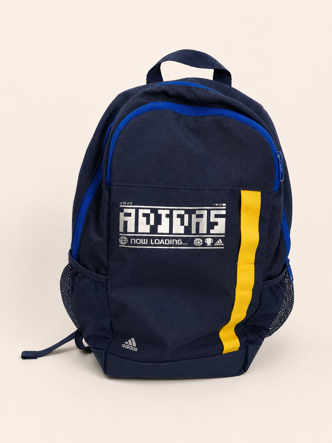 Mochila azul letras plateadas
